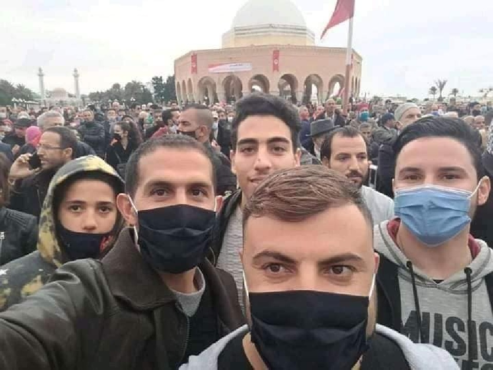 شباب حركة النضال الوطني في  اعتصام الغضب بالمنستير